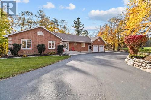 6072 5Th Side Road, Innisfil, ON - Outdoor With Facade