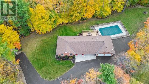 6072 5Th Side Road, Innisfil, ON - Outdoor With In Ground Pool