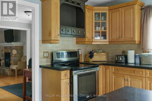 74 Sunbird Boulevard N, Georgina, ON - Indoor Photo Showing Kitchen