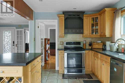 74 Sunbird Boulevard N, Georgina, ON - Indoor Photo Showing Kitchen With Double Sink