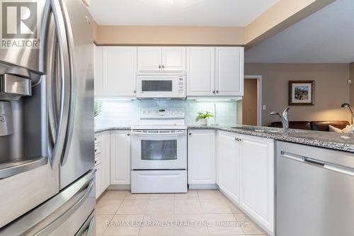 59 Longyear Drive, Hamilton (Waterdown), ON - Indoor Photo Showing Kitchen