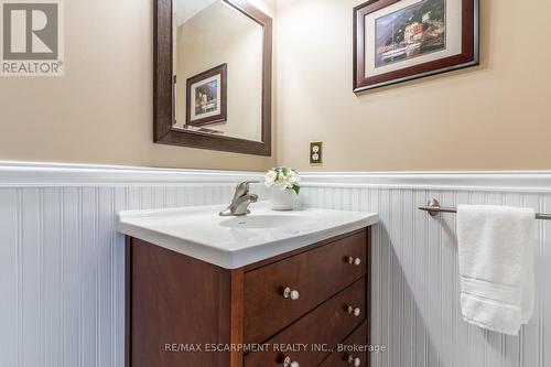 59 Longyear Drive, Hamilton (Waterdown), ON - Indoor Photo Showing Bathroom