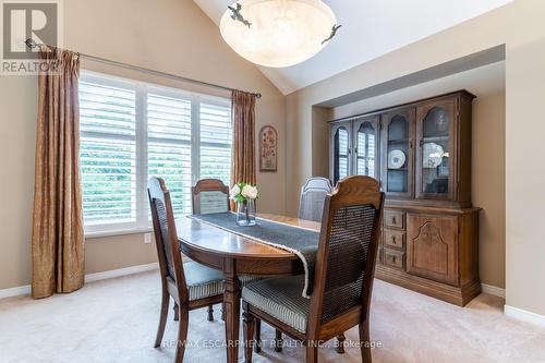 59 Longyear Drive, Hamilton (Waterdown), ON - Indoor Photo Showing Dining Room