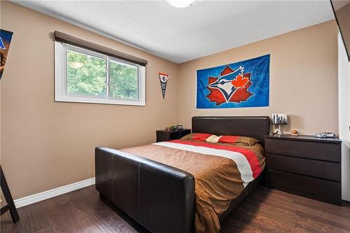 54 Runcorn Street, St. Catharines, ON - Indoor Photo Showing Bedroom