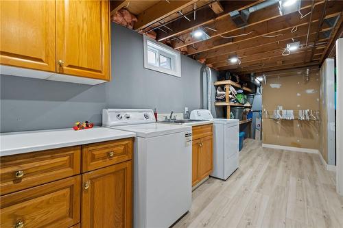 54 Runcorn Street, St. Catharines, ON - Indoor Photo Showing Laundry Room