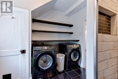 MAIN FLOOR BATHROOM/ LAUNDRY - 479 Draper Street, Pembroke, ON - Indoor Photo Showing Laundry Room