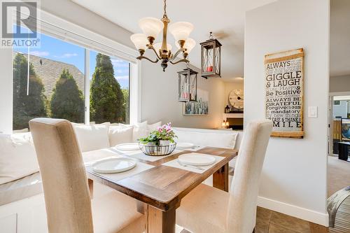 662 Southwind Drive, Kelowna, BC - Indoor Photo Showing Dining Room