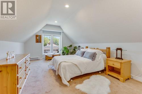 662 Southwind Drive, Kelowna, BC - Indoor Photo Showing Bedroom