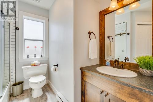 662 Southwind Drive, Kelowna, BC - Indoor Photo Showing Bathroom