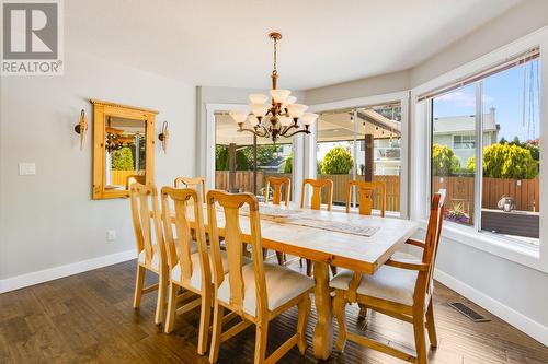 662 Southwind Drive, Kelowna, BC - Indoor Photo Showing Dining Room