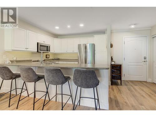 710 Rutland Road N Unit# 108, Kelowna, BC - Indoor Photo Showing Kitchen With Upgraded Kitchen