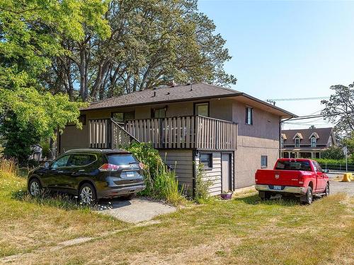 3494 Cedar Hill Rd, Saanich, BC 