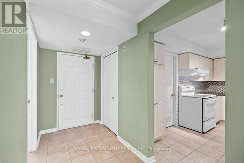 D307 - 216 Plains Road W, Burlington (Lasalle), ON - Indoor Photo Showing Laundry Room