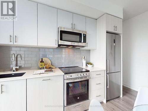 514 - 1197 The Queensway, Toronto (Islington-City Centre West), ON - Indoor Photo Showing Kitchen With Upgraded Kitchen