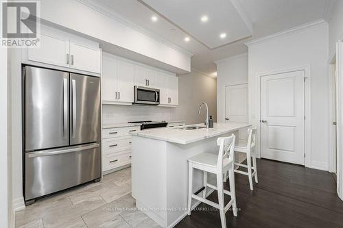 201 - 1880 Gordon Street, Guelph, ON - Indoor Photo Showing Kitchen With Upgraded Kitchen