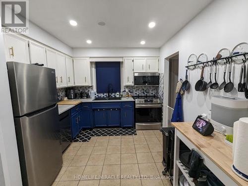 53 Ralgreen Crescent, Kitchener, ON - Indoor Photo Showing Kitchen