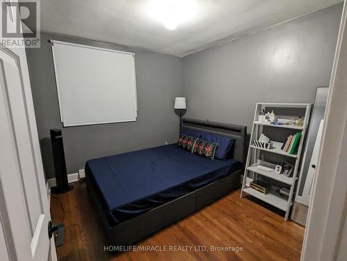 53 Ralgreen Crescent, Kitchener, ON - Indoor Photo Showing Bedroom