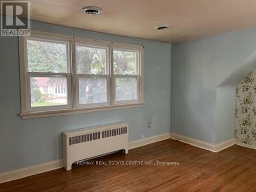 6648 Dunn Street, Niagara Falls, ON - Indoor Photo Showing Other Room