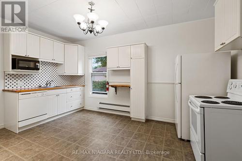 88 York Street, St. Catharines, ON - Indoor Photo Showing Kitchen