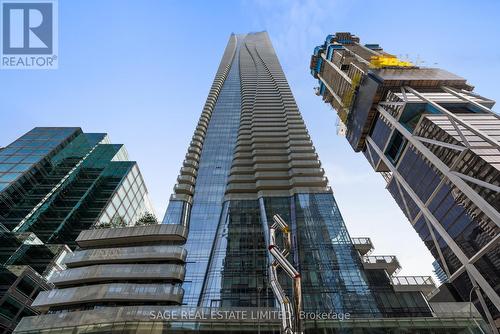 510 - 1 Bloor Street E, Toronto (Church-Yonge Corridor), ON - Outdoor With Facade