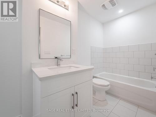 105 - 1183 Dufferin Street, Toronto (Dovercourt-Wallace Emerson-Junction), ON - Indoor Photo Showing Bathroom