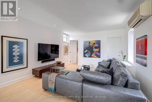 86 Geary Avenue, Toronto (Dovercourt-Wallace Emerson-Junction), ON - Indoor Photo Showing Living Room