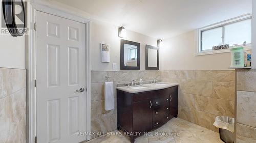 25 Fraser Avenue, Brampton (Downtown Brampton), ON - Indoor Photo Showing Bathroom