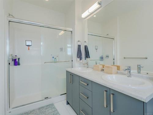 2309 Hudson Terr, Sooke, BC - Indoor Photo Showing Bathroom