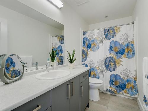 2309 Hudson Terr, Sooke, BC - Indoor Photo Showing Bathroom