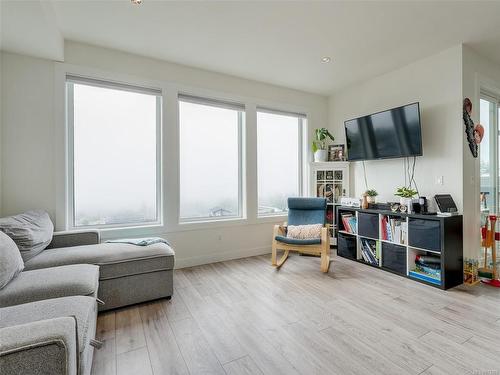 2309 Hudson Terr, Sooke, BC - Indoor Photo Showing Living Room