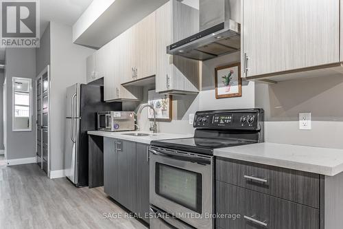 2 - 73 King Street E, Hamilton (Beasley), ON - Indoor Photo Showing Kitchen