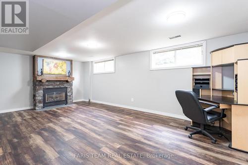 28 Harding Avenue, Barrie (Cundles East), ON - Indoor With Fireplace