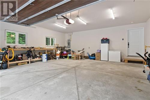 668 Bruce Road 9, South Bruce Peninsula, ON - Indoor Photo Showing Garage