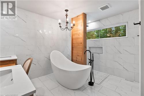 668 Bruce Road 9, South Bruce Peninsula, ON - Indoor Photo Showing Bathroom