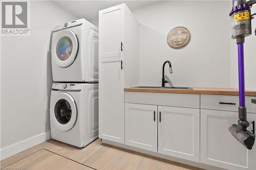 668 Bruce Road 9, South Bruce Peninsula, ON - Indoor Photo Showing Laundry Room