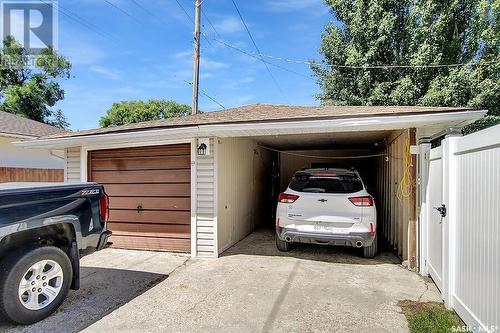 1000 Horace Street, Regina, SK - Outdoor With Exterior