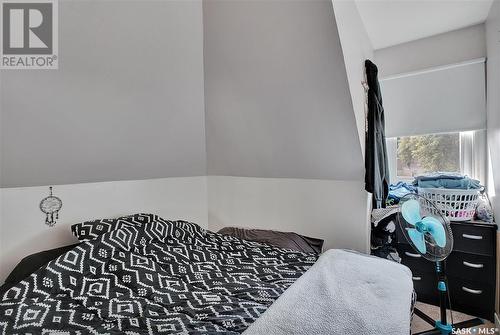 815 H Avenue N, Saskatoon, SK - Indoor Photo Showing Bedroom