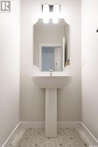 235 Asokan Street, Saskatoon, SK - Indoor Photo Showing Bathroom