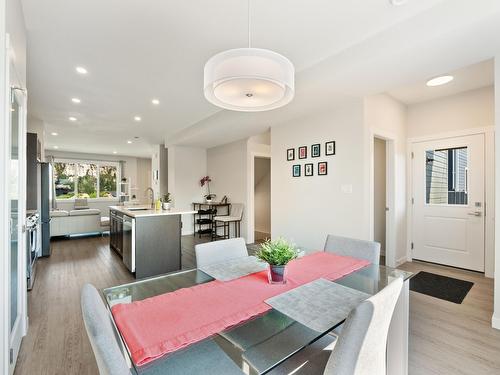 1512 Aspen Lane, Castlegar, BC - Indoor Photo Showing Dining Room