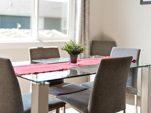 1512 Aspen Lane, Castlegar, BC - Indoor Photo Showing Dining Room