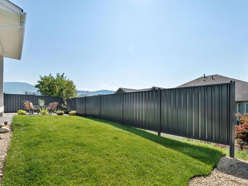 1512 Aspen Lane, Castlegar, BC - Outdoor With Backyard