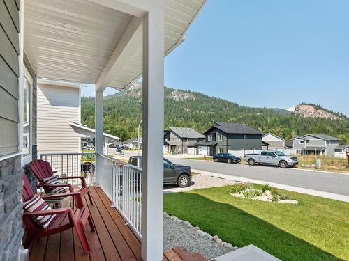 1512 Aspen Lane, Castlegar, BC - Outdoor With Deck Patio Veranda With Exterior