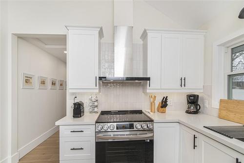 385 Westwood Avenue, Crystal Beach, ON - Indoor Photo Showing Kitchen