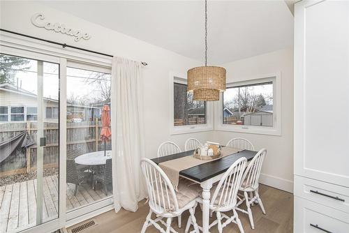 385 Westwood Avenue, Crystal Beach, ON - Indoor Photo Showing Dining Room