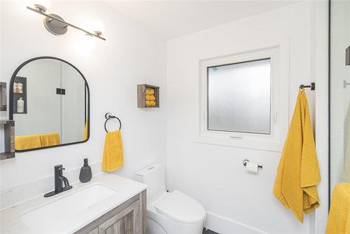 385 Westwood Avenue, Crystal Beach, ON - Indoor Photo Showing Bathroom