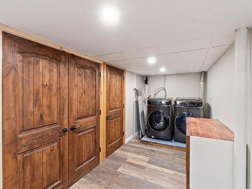 162 Zirnhelt Road, Kamloops, BC - Indoor Photo Showing Laundry Room