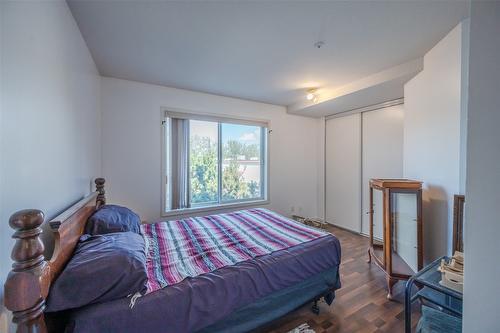 205-1750 Atkinson Street, Penticton, BC - Indoor Photo Showing Bedroom