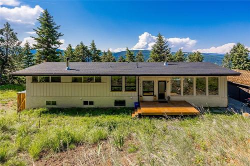 8250 Sun Valley Road, Kelowna, BC - Outdoor