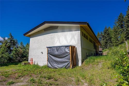 8250 Sun Valley Road, Kelowna, BC - Outdoor With Exterior