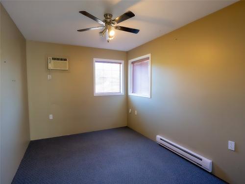 10709 Elliot Street, Summerland, BC - Indoor Photo Showing Other Room